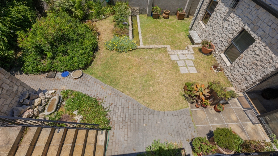 5 Bedroom Property for Sale in Agulhas Western Cape